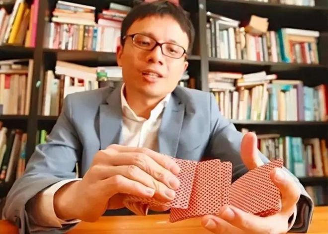 不赔的不是庄家而是扑克牌厂家开元棋牌原来澳门赌场真正稳赚(图9)